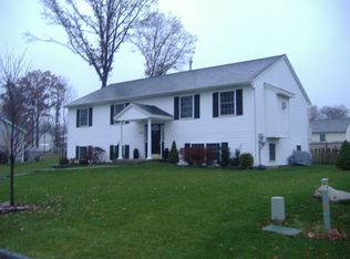 11 Yale Dr, Walden, NY 12586