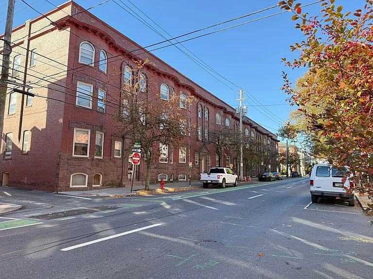 Welcome to Lancaster's First Ever Multi-Unit Apartment Building - Historic Hamilton Suites! — Photo 43
