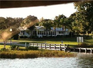 203 N Lakeshore Blvd, Howey In The Hills, FL 34737