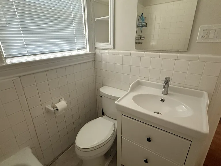 1850 W Main St #1 — Photo 4