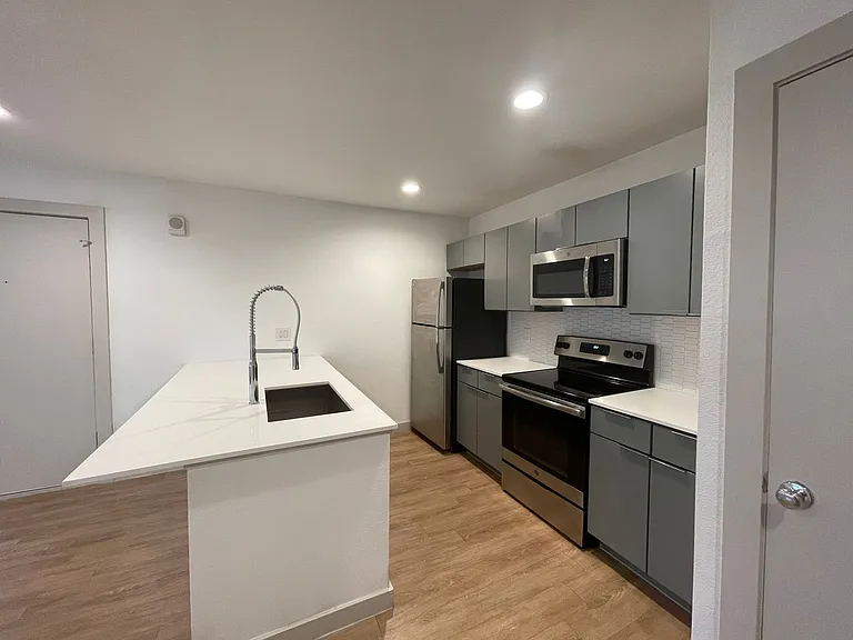 Royal Palms - Updated units on Gaston Ave | Close to Lakewood Shopping Center! — Photo 11