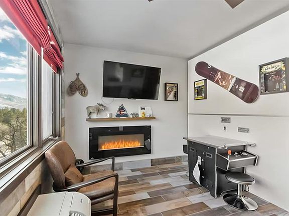 4th image of 314 N Tamarron Drive #235