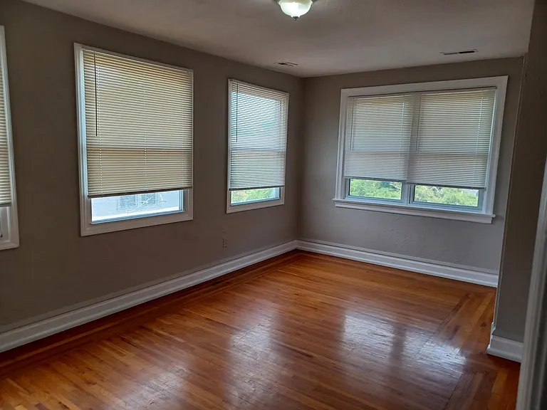 7327 Amherst Ave #B — Photo 7