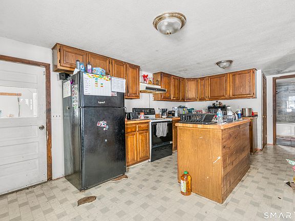 5th image of 1008 Windham Road