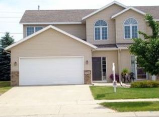 2788 Viola Heights Dr NE, Rochester, MN 55906
