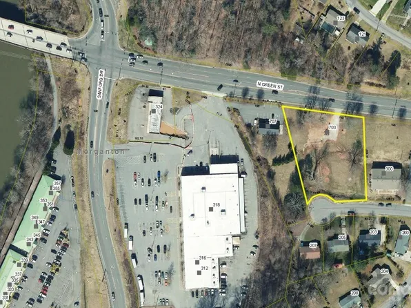 703 N Green St, Morganton, NC 28655