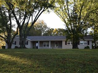 2561 Dotsonville Rd, Clarksville, TN 37042