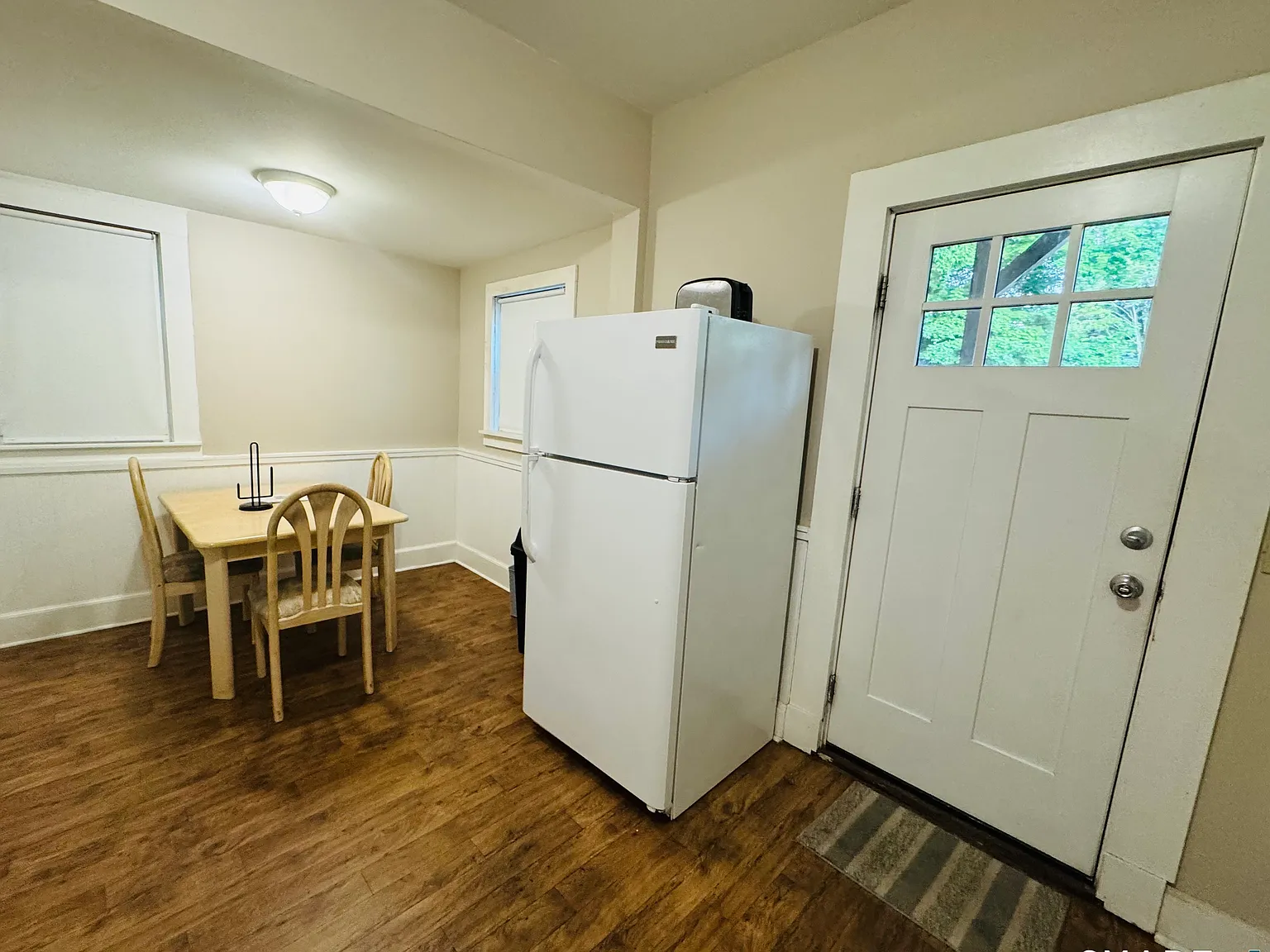 3 bed, 1.0 bath, 1098 sqft, $2,300 — Photo 4