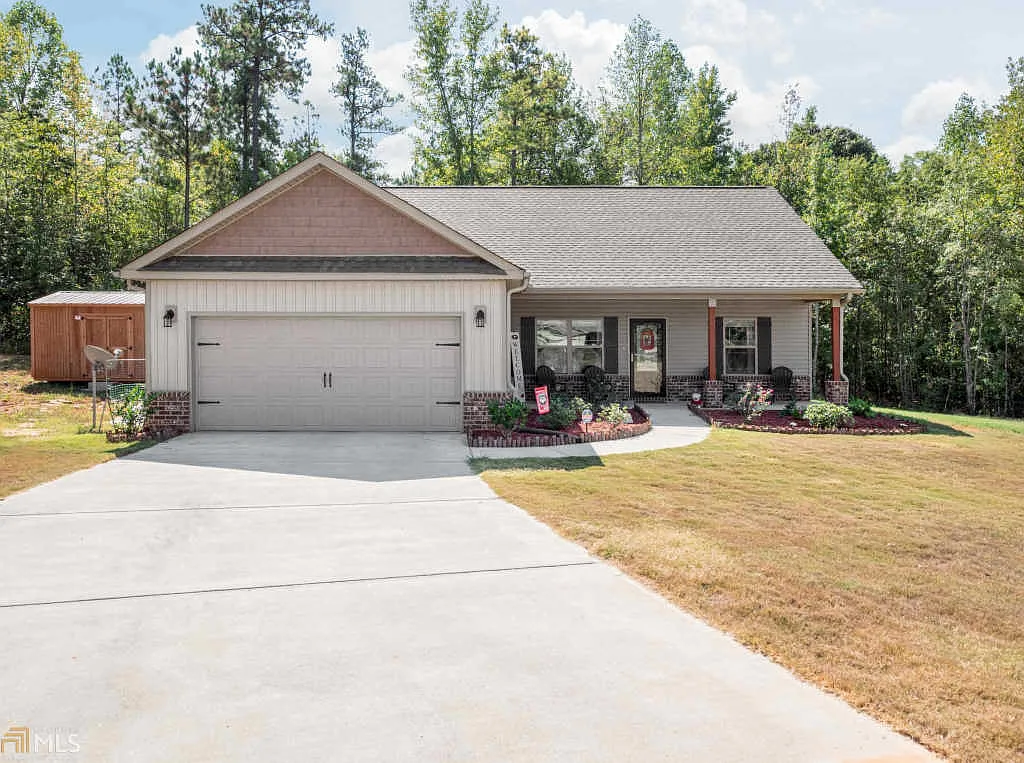528 Knollwood photo 1