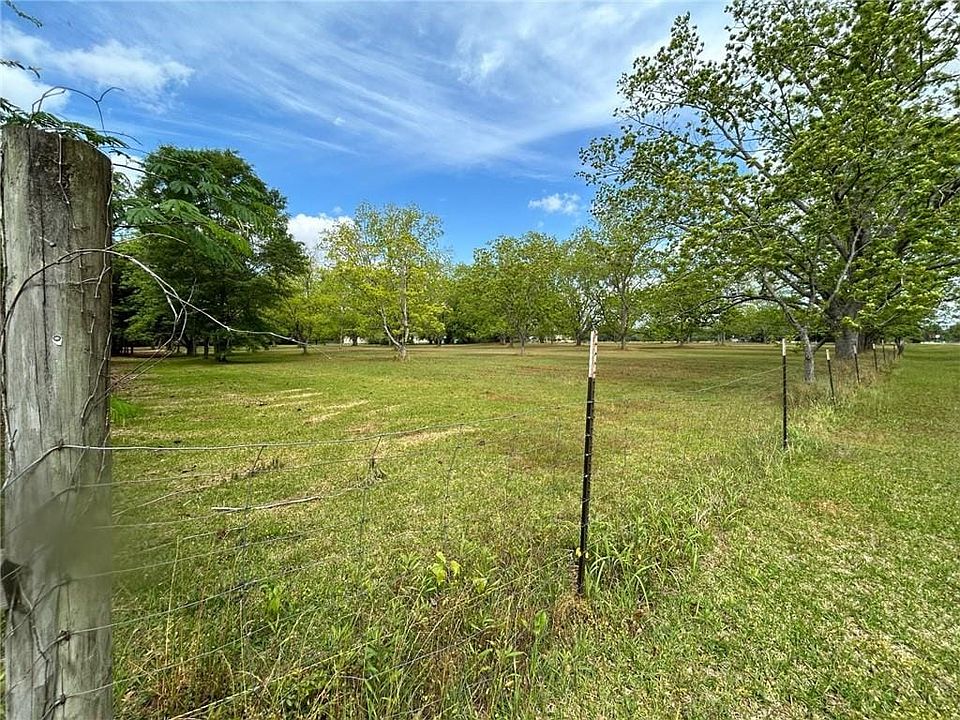 2nd image of 7908 Jim McNeil Loop Rd E