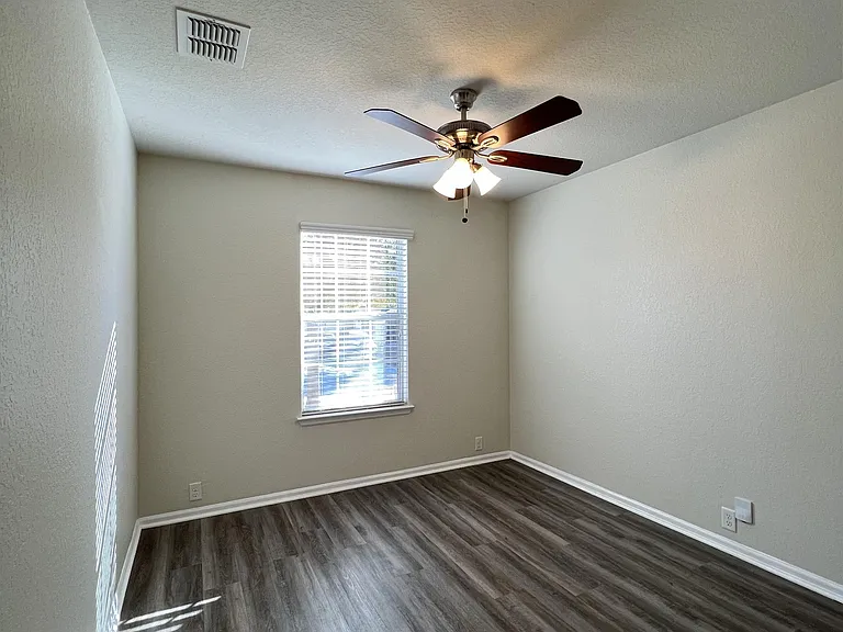 10909 Charreada Trl — Photo 34