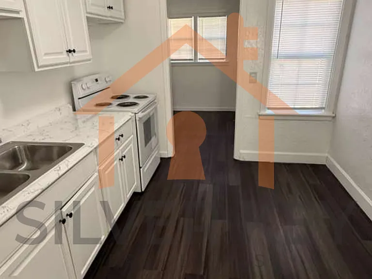 1525 NW Lincoln Ave #1525 — Photo 8