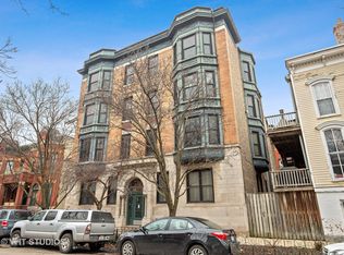 508 W Grant Pl APT 402, Chicago, IL 60614
