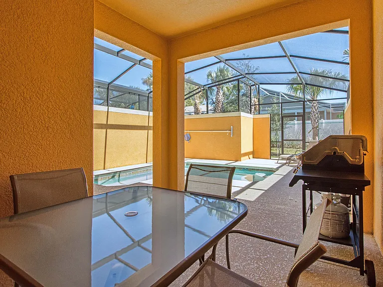 2929 Banana Palm Dr — Photo 15