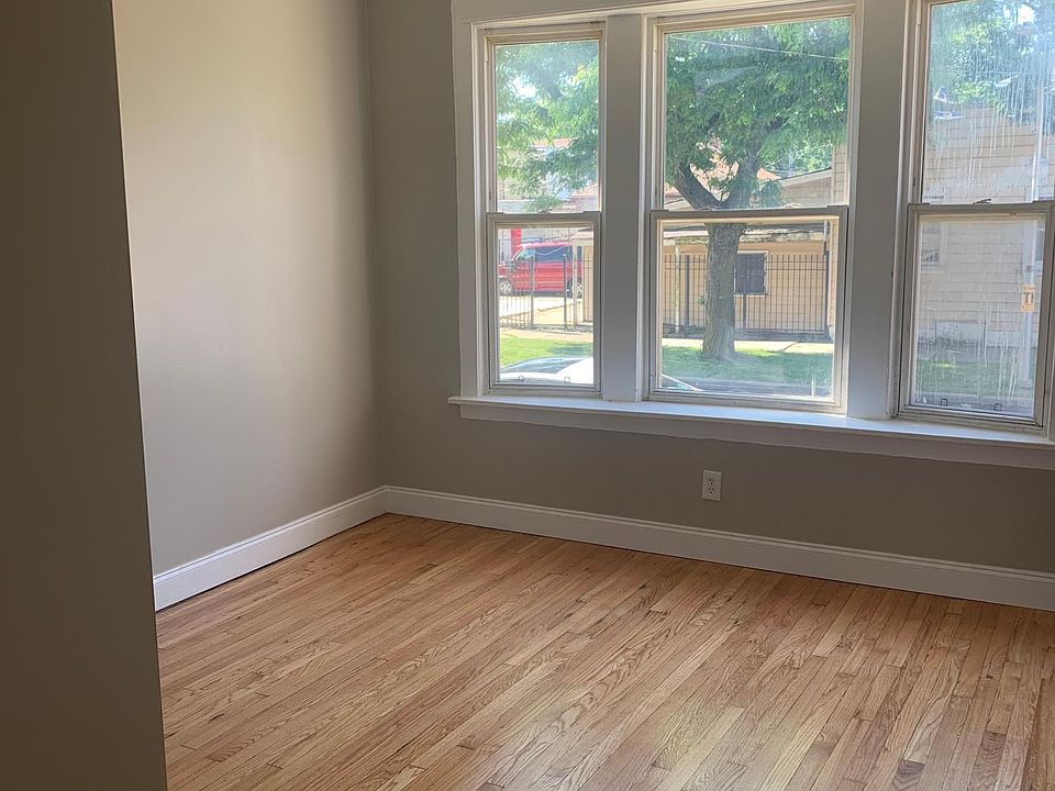 1st image of 1720 W 66th St Floor 1