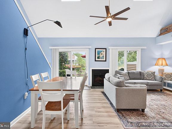 5th image of 20830 Spring Lake Dr Unit 413