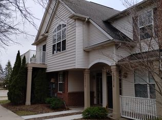 28812 Cullen Dr, Romulus, MI 48174