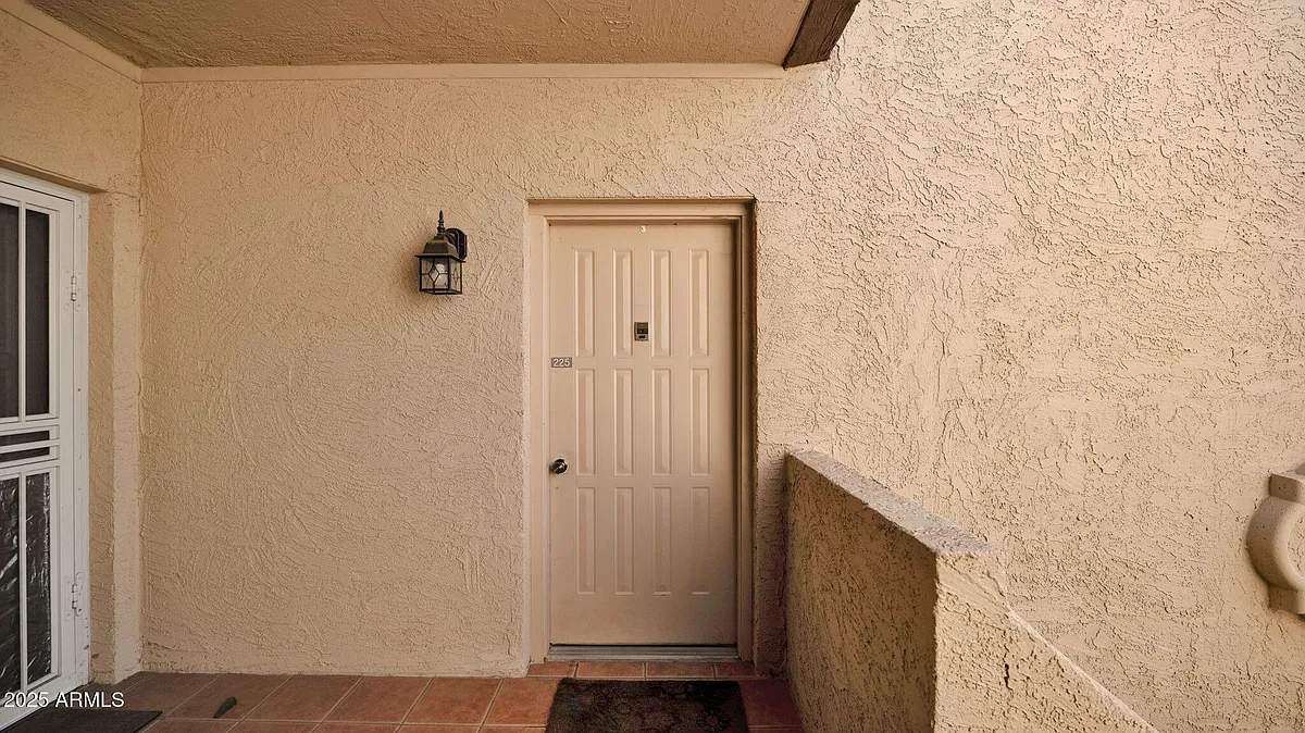Building Photo - 8649 E Royal Palm Rd #225