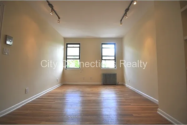 Rented by City Connections Realty | media 16