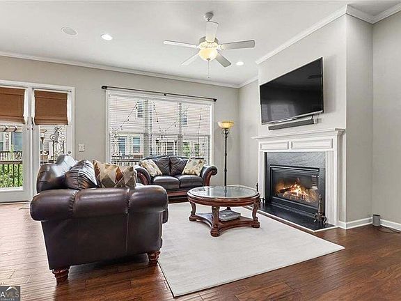 4th image of 1011 Milhaven Dr