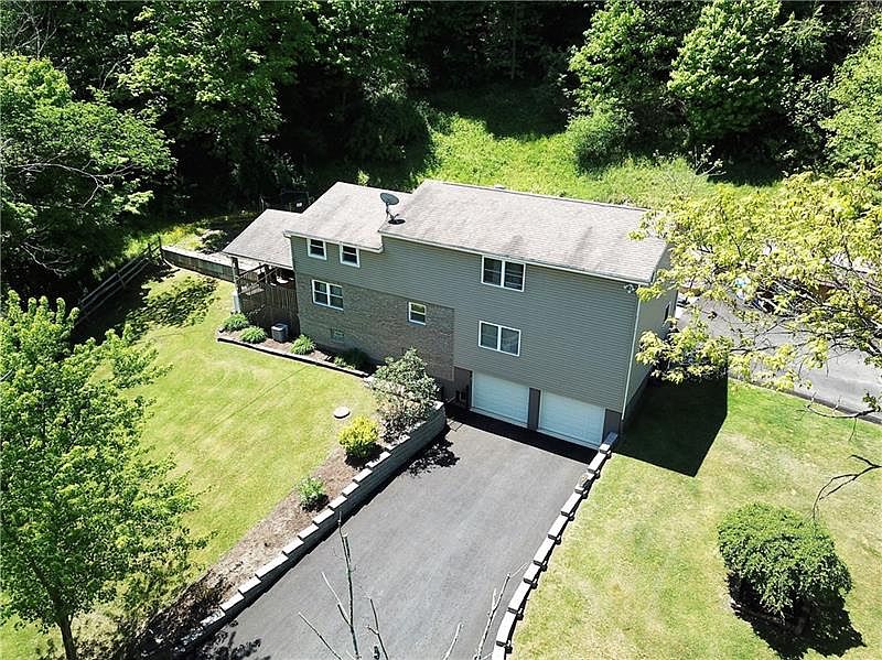 1st image of 951 Bridlewood Ln