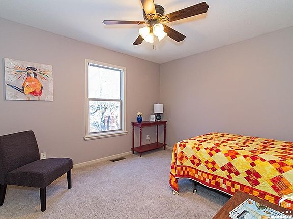 5th image of 2541 Carlton Dr