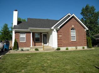 372 River Oaks Dr, Shepherdsville, KY 40165
