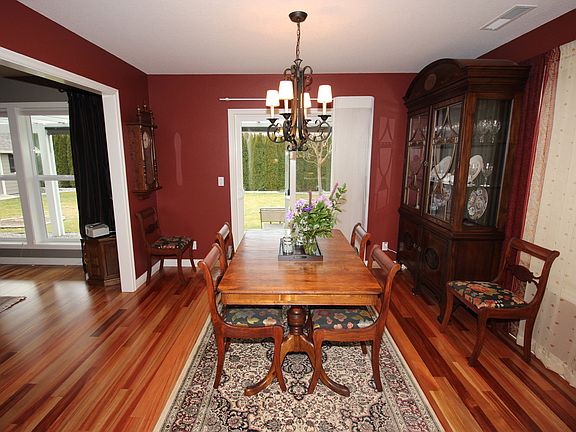 2nd image of 1520 S Jefferson Pl