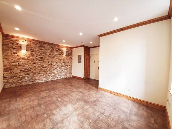 5th image of 5223 8th Ave #1L