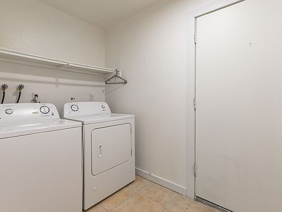 4th image of 1292 Aleutian Dr