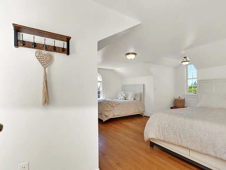2260 E 15th Ave — Photo 40