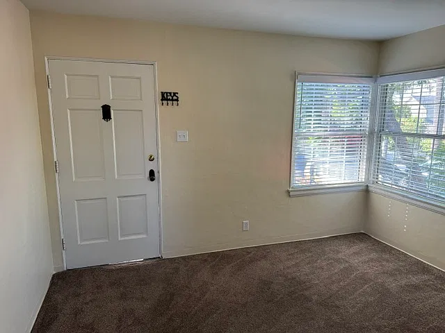 1 bed, 650 sqft, $1,950 — Photo 4