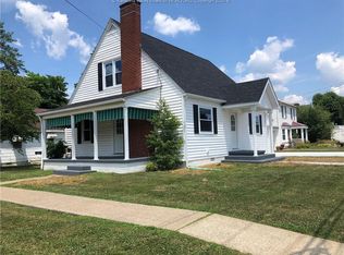 1059 Mason St, Milton, WV 25541