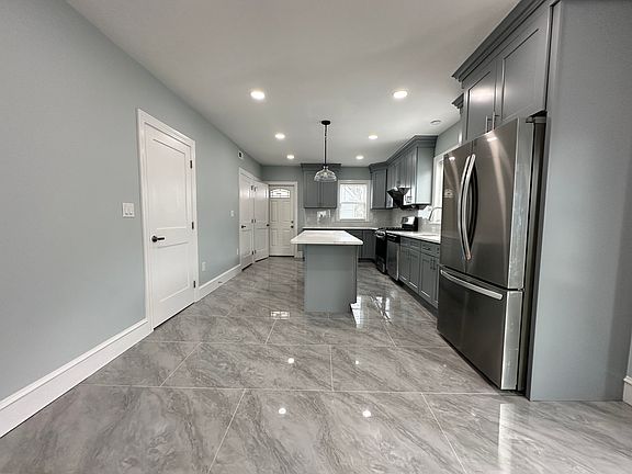 2nd image of 50 Taylor St #2
