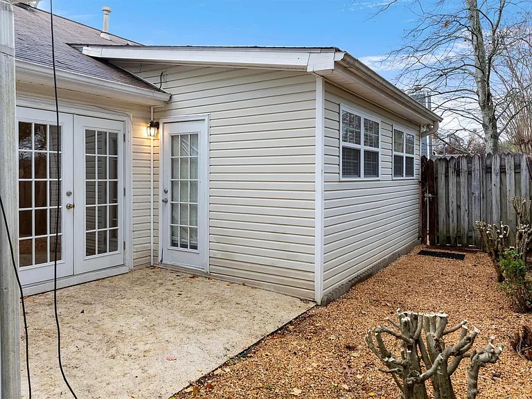 3426 Wildewood Dr — Photo 24