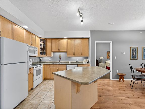 3rd image of 1320 Rutherford Rd SW #411