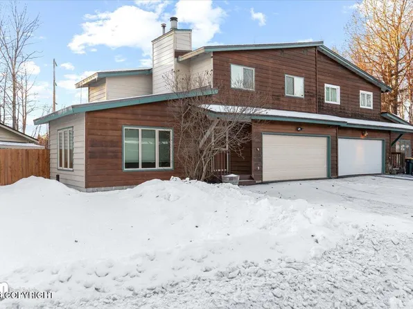 3020 Bridle Ln, Anchorage, AK 99517