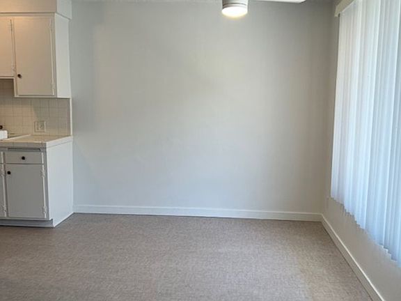 4th image of 1721 S Westgate Ave APT 9