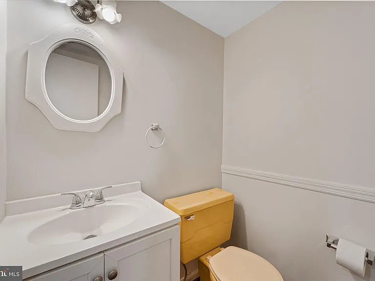 3885 Chain Bridge Rd — Photo 18