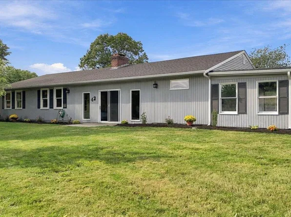 42 Hazelmoor Road, South Yarmouth, MA 02664