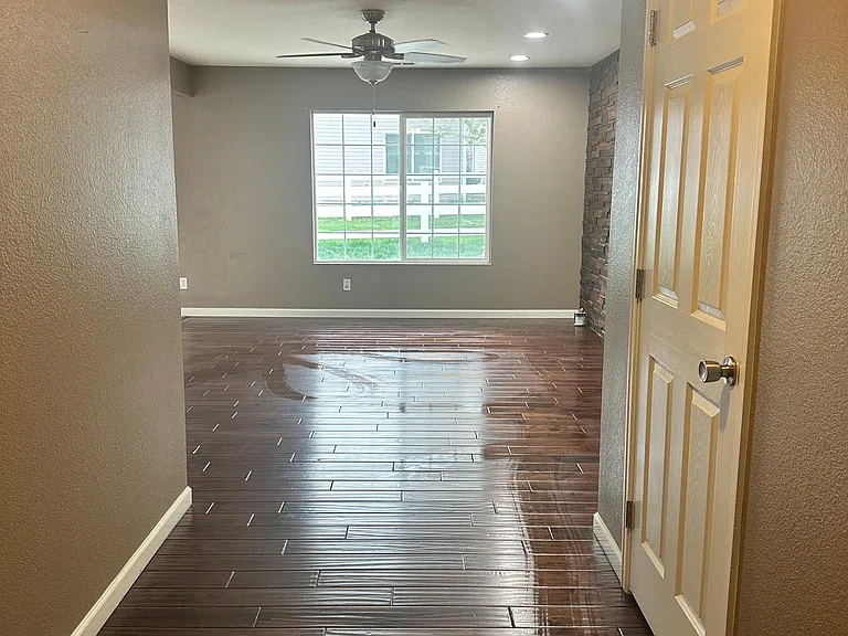 4406 Perth Cir — Photo 2