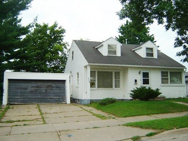 1st image of 112 N 12th Ave