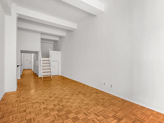 5th image of 310 E 46th St APT 6S