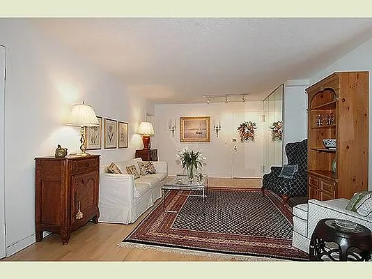 Sold by Stribling | media 4