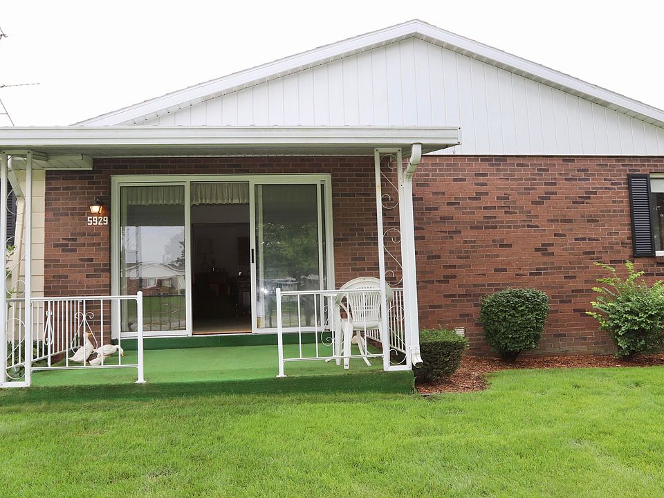 2nd image of 5929 Leisure South Dr SE
