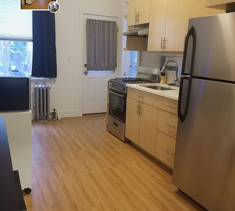 1st image of 2035 Steinway St #1