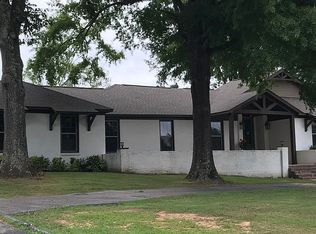 2212 Walnut Dr, Corinth, MS 38834