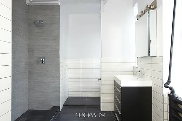 Rented by Town Residential | media 21