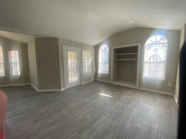 (undisclosed Address), San Marcos, TX 78666