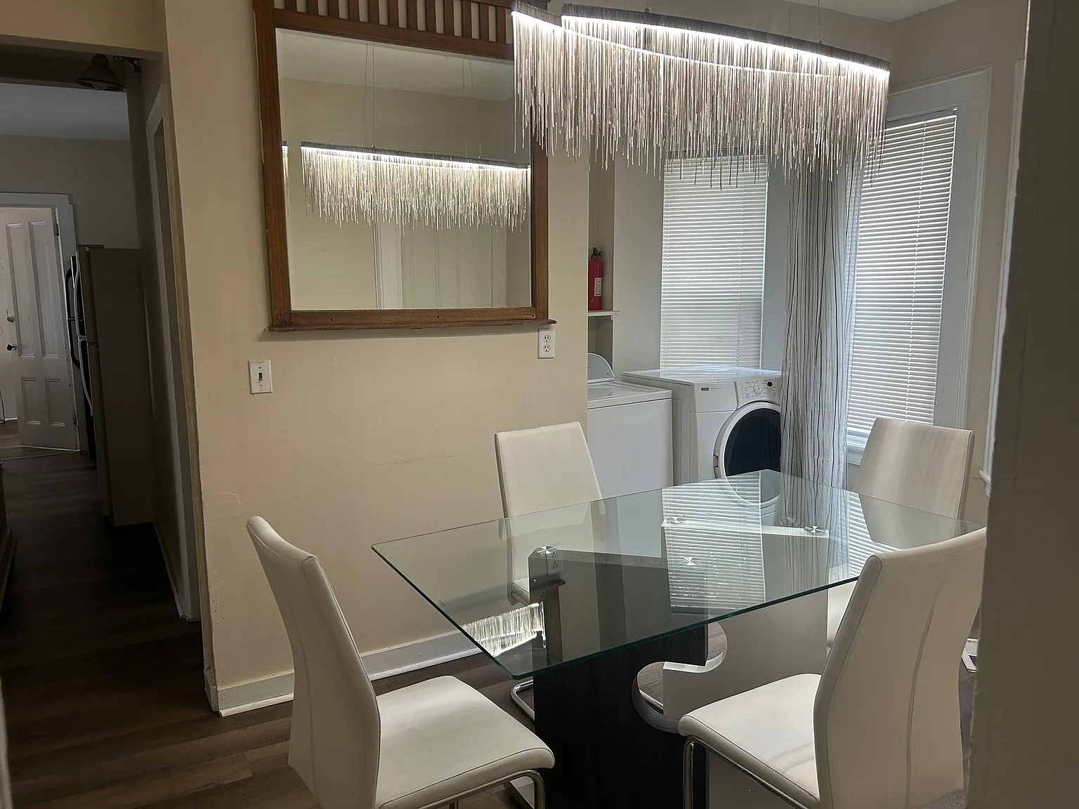 5 bed, 1740 sqft, $4,225 — Photo 3